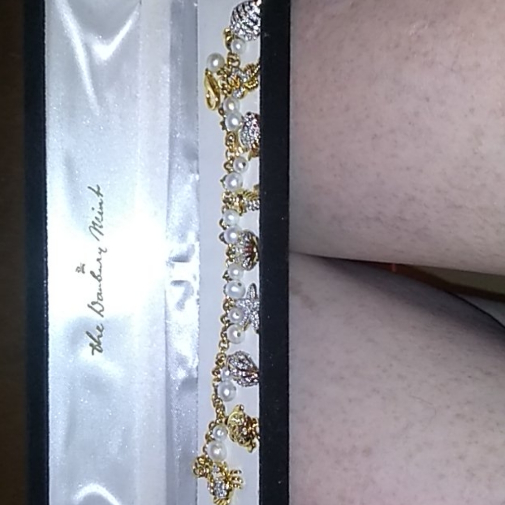 Danbury Mint Treasure of the sea bracelet